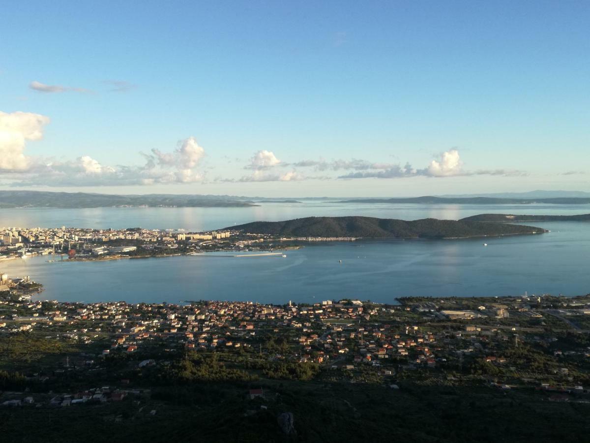 KaštelaLana I Natali公寓 外观 照片